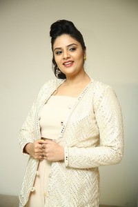 Sreemukhi Launches Whipride Taxi Services In HYD
